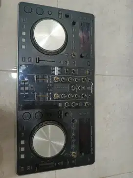 Pioneer XDJ R1 Bukan DDJ