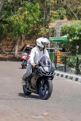 YZF R15 V3 tahun 2017 pemakaian pribadi. 17 jt  bisa nego