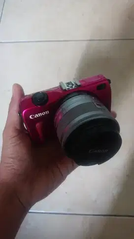 Kamera Mirrorless Canon EOS M2