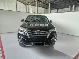 Low Km  63rban Toyota Fortuner VRZ 4X4 AT ( Matic ) 2016 / 2017 Hitam