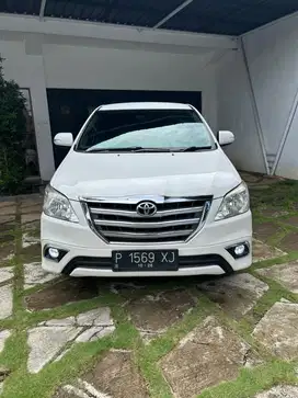 FOR SALE TOYOTA INNOVA V 2015 DIESEL AT