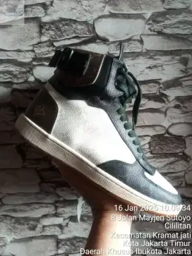 SEPATU BOOTS LV