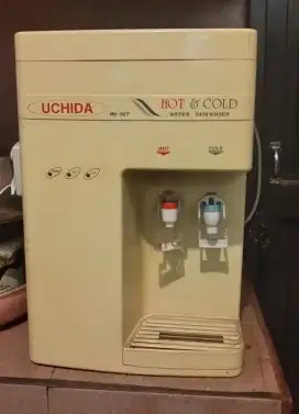 Dispenser UCHIDA  hot and cold