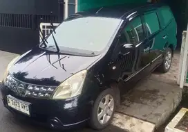 Jual santai persiapan mudik.Nissan Grand livina 2009 Bensin