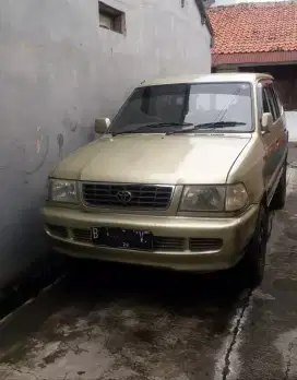 Kijang kapsul ssx 2001