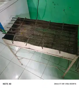 Dijual tempat es tong ukuran 26 liter dan panggangan ikan besar