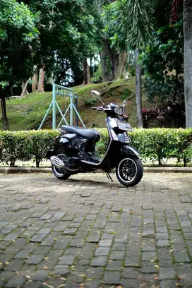 PIAGGIO VESPA MATIC SPRINT 150 IGET FACELIFT 2021 BISA KREDIT