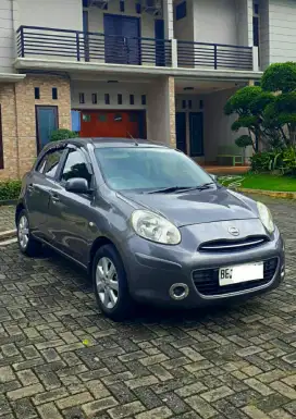 Nissan March 1200cc MT