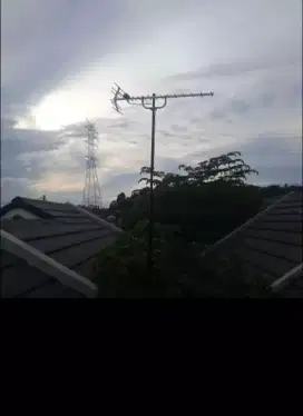 Spesialist jasa seting pasang antena tv dan parabola solid