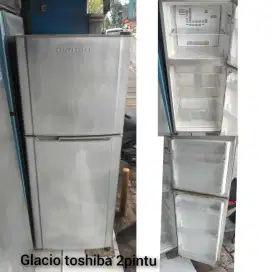 Kulkas 2, pintu TOSHIBA Glacio .bekas bergaransi