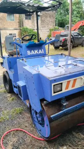 Tw 4 ton merek sakai