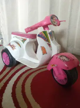 mini vespa mainan anak