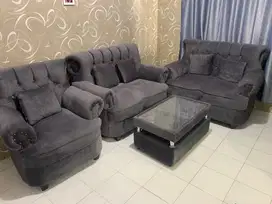 Kursi sofa 3 baris