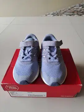 Jual separu new balance zise 26 harga 150 nego kondisi bagus