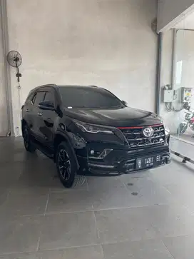 Fortuner 2.4 TRD Sportivo Diesel A/T 2020