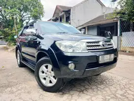 TOYOTA FORTUNER 2.5 G SOLAT AT 2011 HITAM, IRIT , GAGAH DAN BERTENAGA