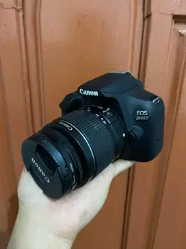 Canon 2000d lensa kit