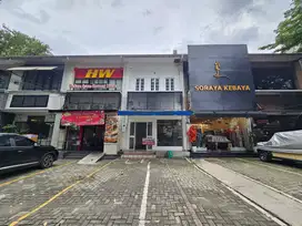 Ruko Lokasi di Kemang, Cocok Untuk Usaha !