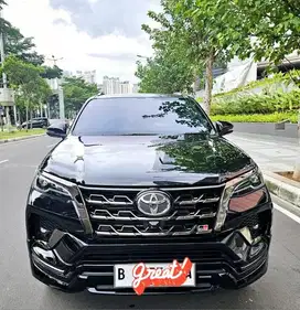 Toyota Fortuner 2.8 GR Sport Thn 2023 KM 6 rb