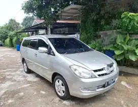 Toyota Kijang Innova 2005 Bensin