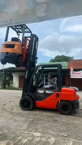 Forklift Toyota 3 Ton,Tiang 4 Meter,Manual,1DZ-II,8FD30,Tahun 2018