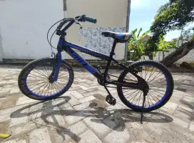 Sepeda BMX Interbike Ukuran 20