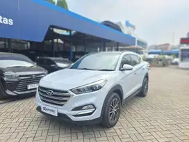 Pajak Panjang - Hyundai Tucson 2.0 XG CRDi Solar-AT 2017