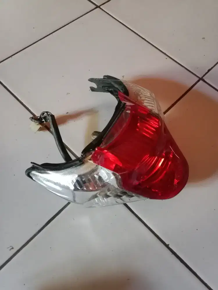 Lampu rem belakang set suzuki smash