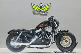 Harley Davidson sportster 48 triumph zx25 street 500