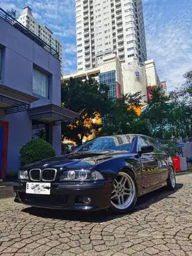 BMW E39 528i 1997