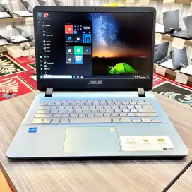asus a407u. celeron N4000. ram 4GB. ssd 256 GB.