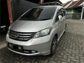 Honda Freed PSD tipe E low km 90ribuan