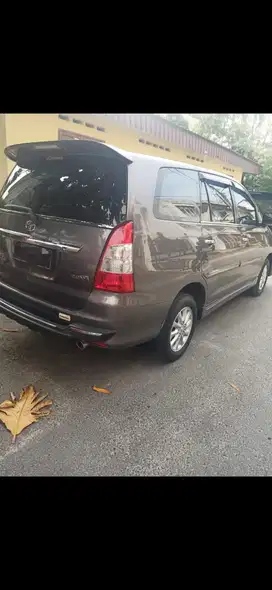 Toyota Kijang Innova 2012 Bensin