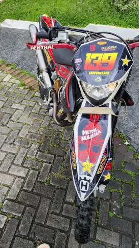 Motor Trail HUSQVARNA 449 CC