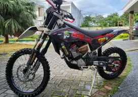 Motor Trail HUSQVARNA 449 CC