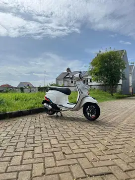 FOR SALE VESPA PRIMAVERA S 150 IGET ABS FACELIFT 2023