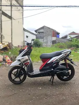 Yamaha xride 115