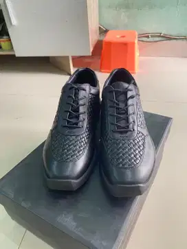 sepatu kulit sapi asli