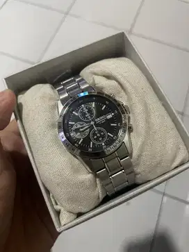 Jam tangan Seiko Chronograph