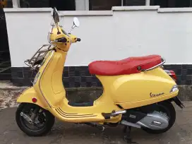 Vespa lX iget 2022 istimewa