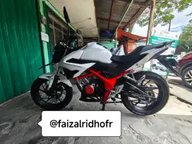 Honda CB150R StreetFire + Bonus