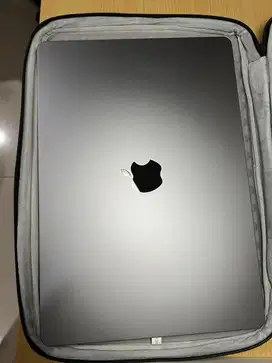 Macbook air m2 15 inch cycle count low