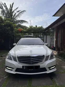 E250 Putih Avantgarde AMG Model