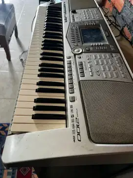 Yamaha psr 2100