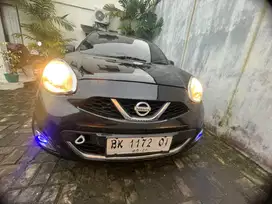 Nissan March Hitam 1500cc