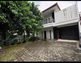 Jual rumah di Taman Bona Indah Jakarta Selatan