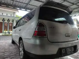 Nissan Livina 2011 Bensin