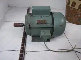 DINAMO 1/2HP KOMPRESOR ATAU DOORSMEER