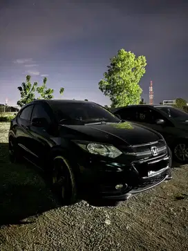 Dijual Hr-v E 2018 pemakaian pribadi