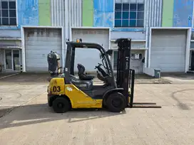 Forklift Th 2014 Toyota 8FG25 (2,5 Ton) Bensin /LPG Tahun  2014